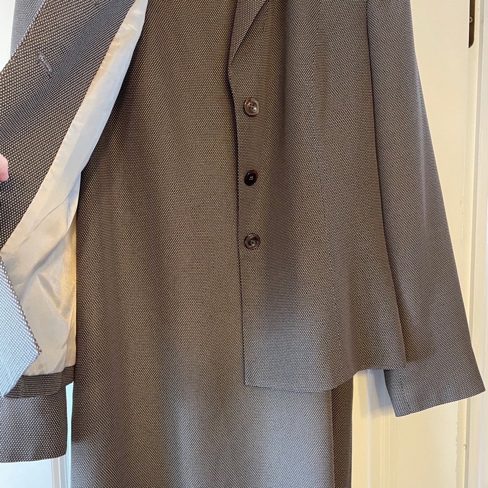 Suit - Picture 2 of 3